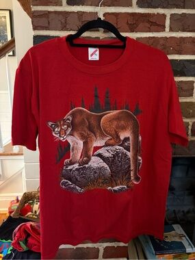 LSJ sportswear Mountain Lion 1988 Vintage Tshirt XL